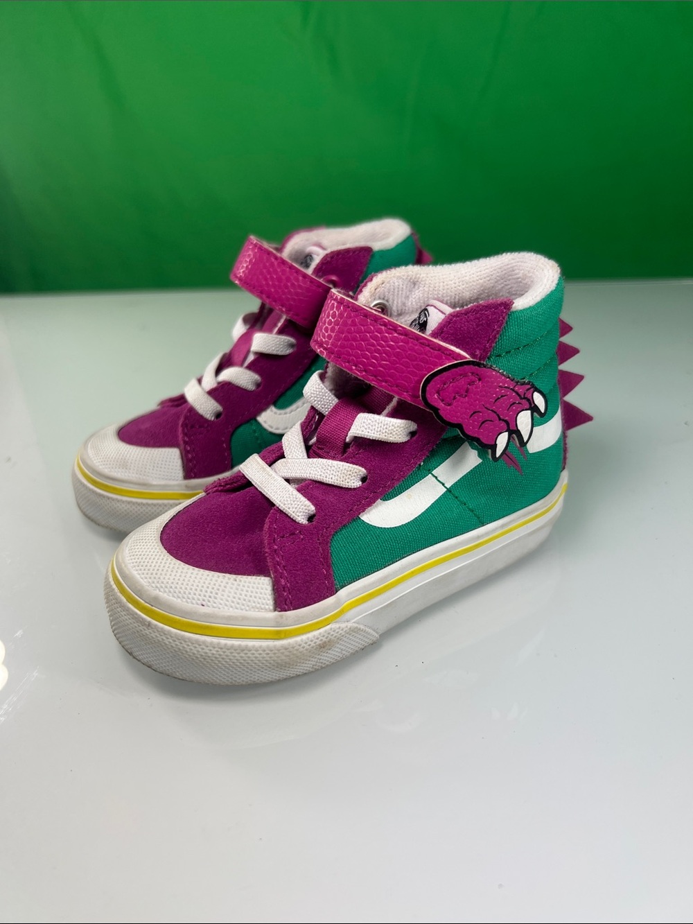 Kids High-Top Sneakers in Teal & Magenta vans “dinosaur”